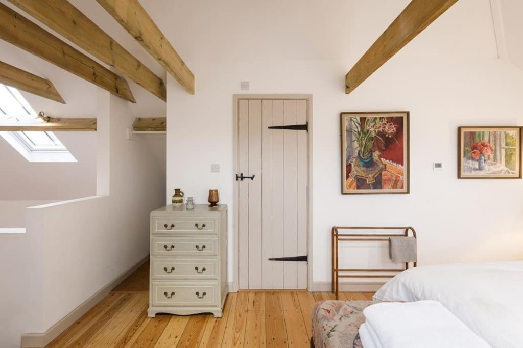 Stylish Cottage In The Pewsey Vale 말버러 외부 사진